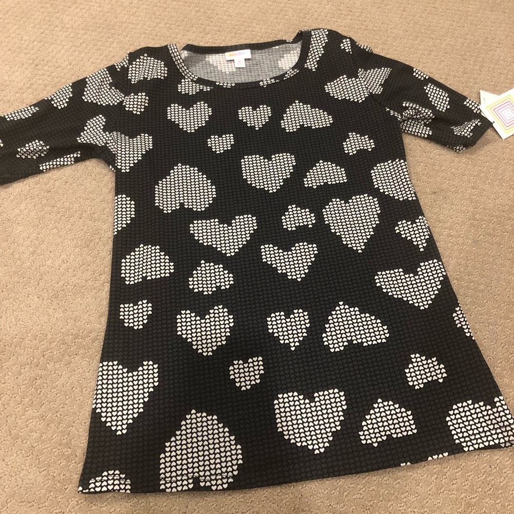 LuLaRoe Medium Gigi Top